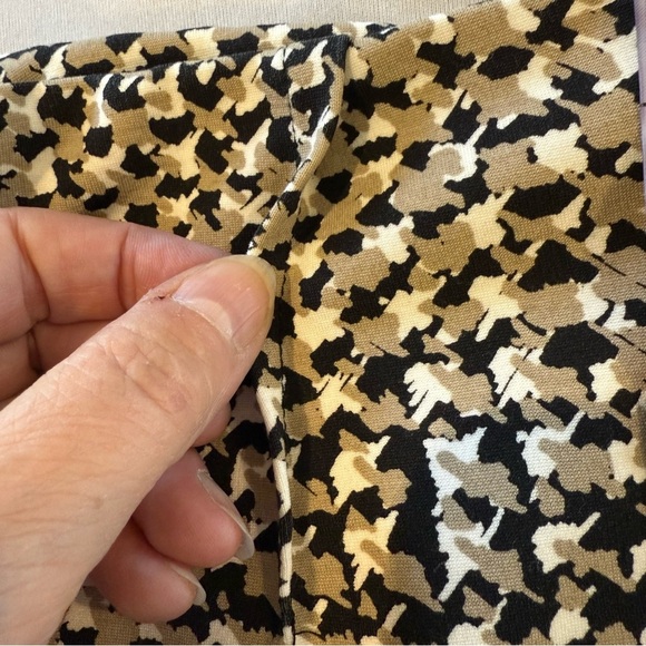 Lord & Taylor Black and Tan 2 Piece Top and Midi Skirt Set Women’s Size M - Picture 15 of 15